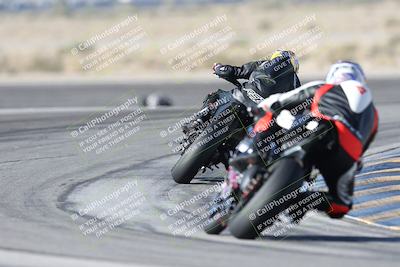 media/Dec-01-2025-Moto Forza (Mon) [[2daa91e15f]]/1-Advanced Group/Session 2 Turn 11 Backside/